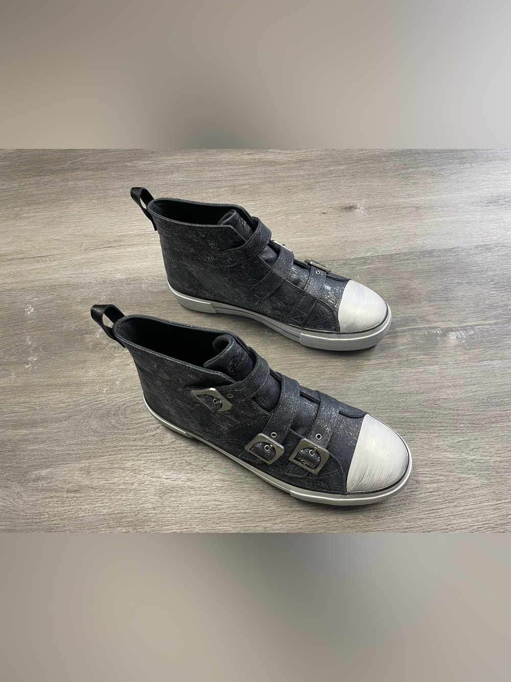 Blowfish Malibu Knockout B Black High Top Buckle Sneakers Women’s 11M